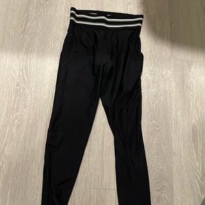 **MOVING SALE EVERYTHING MUST GO WILL ACCEPT MOST OFFERS** Aerie Leggings